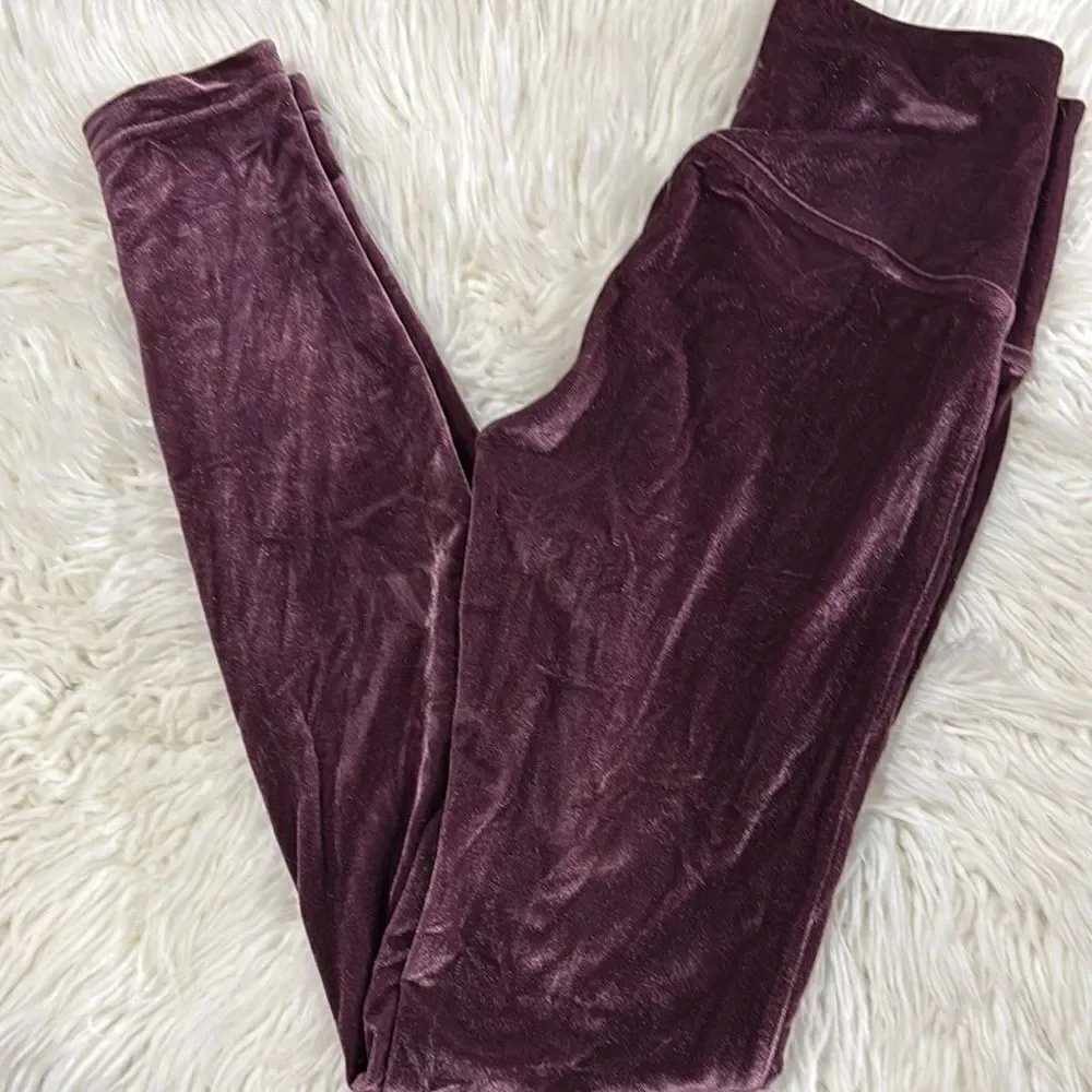 Lululemon Plush Velvet Leggings in Rich Burgundy Size 4